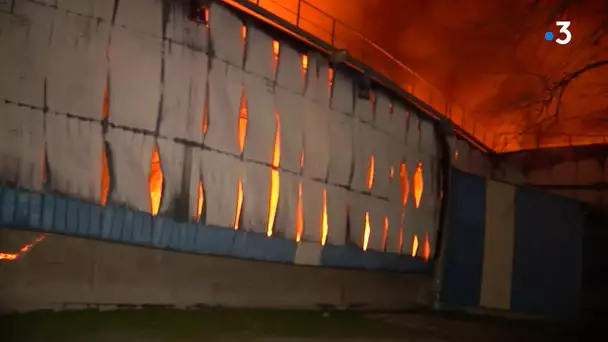 Valenciennes : les images de l'incendie de l'usine Soufflet Alimentaire
