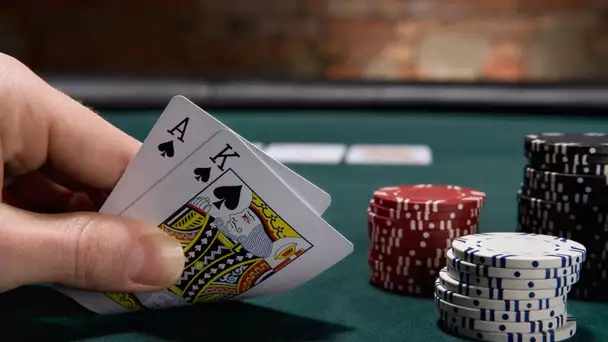 Le poker en ligne : comprendre ses règles pour bien y jouer