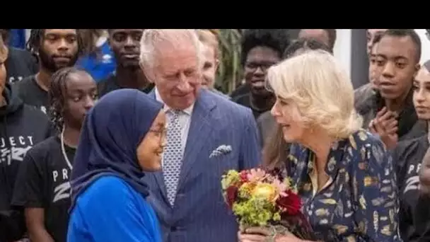 La reine Camilla réconfortante a conquis la nation alors qu'un sondage montre une énorme augmentatio