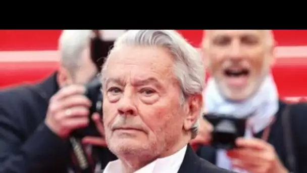 « Arrêtez de faire des conneries » : Pourquoi Alain Delon s'en est-il pris à ses...
