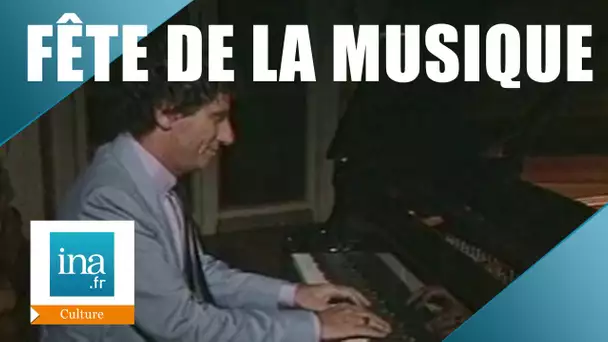 Jack Lang au piano pour la fête de la musique 1983 | Archive INA