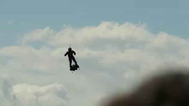 Avant de traverser la Manche, Franky Zapata a testé son Flyboard dans l’Essonne