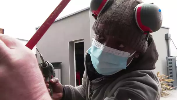 Nantes : Bangaly, jeune apprenti charpentier menacé d'expulsion