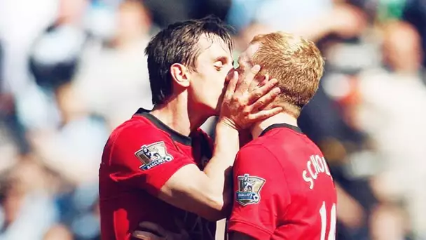 L'histoire derrière le baiser entre Gary Neville et Paul Scholes | Oh My Goal