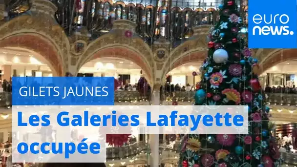 Les Galeries Lafayette occupées par des "Gilets jaunes"