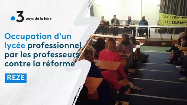 Occupation d'un lycée professionnel par des professeurs à Rezé