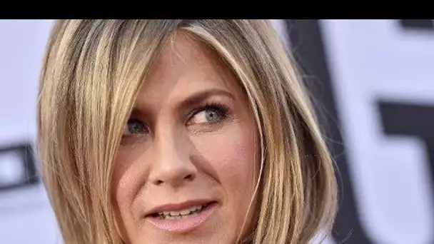 Jennifer Aniston : panique dans l’avion pour ses 50 ans !