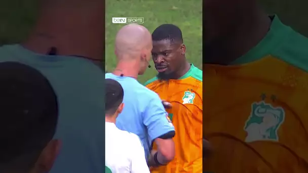 😤⚡ Ce tête-tête électrique entre Serge Aurier et l'arbitre pendant Côte d'Ivoire - Algérie ! #shorts