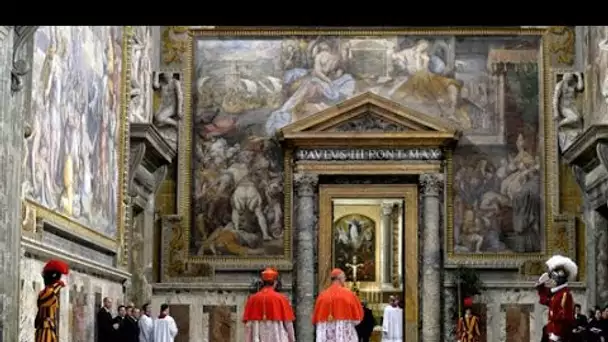 Le Vatican 2000 ans d'histoire, Le Saint Siège