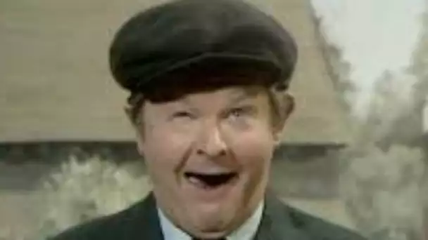 Benny Hill - Les confessions d'un jeune homme