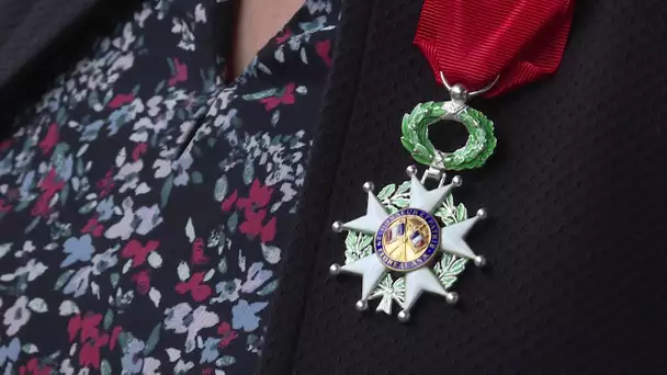Une employée de l'EHPAD de Nantiat en Haute-Vienne, reçoit la légion d'honneur