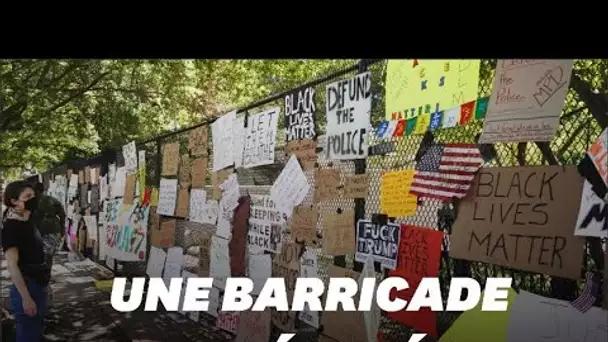 Les barricades de la maison blanche redécorées