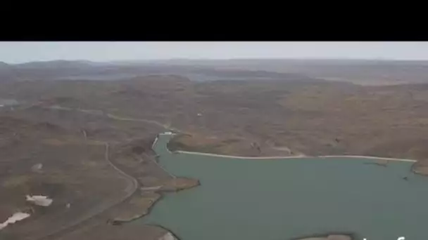 Islande, région du Lakagigar : barrage et lac
