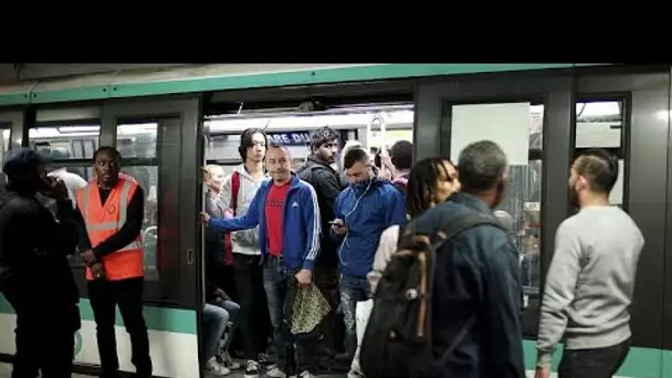 Le coronavirus infecte un député français et deux agents des transports publics à Paris