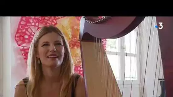 Rencontre avec la harpiste Cécile Bonhomme, elle vit à Villeneuve Loubet