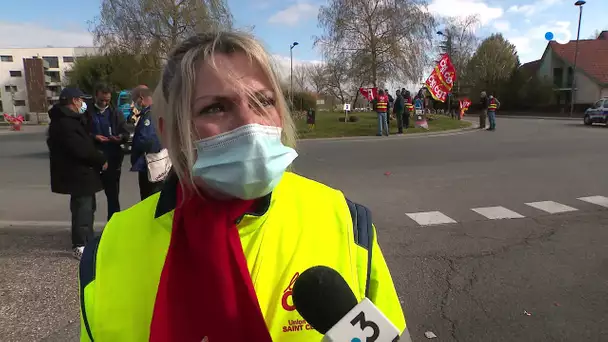 Sochaux : manifestation des salariés de la fonderie MBF devant Stellantis