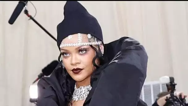 Rihanna en couette au Met Gala 2021 ? Les internautes choqués !