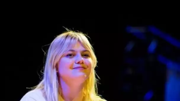 « La pire télé de ma vie! » : Louane revient sur une performance dont elle a...