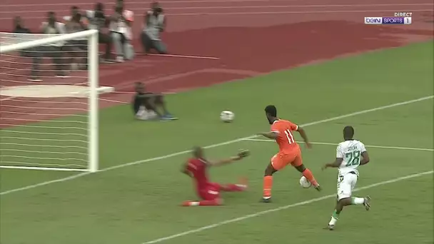 BUT - L'incroyable but de Krasso en double-contact