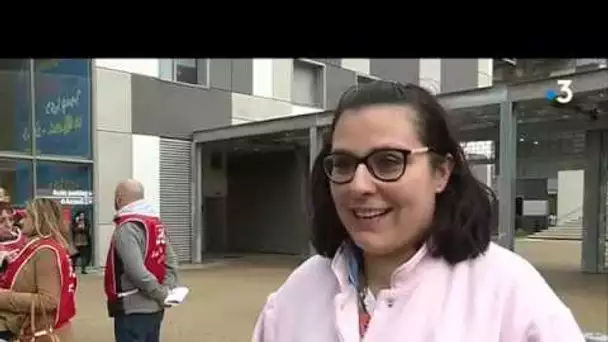 Sabrina Palagonia, aide-soignante au CHU de Nice, et manifestante une fois par semaine.