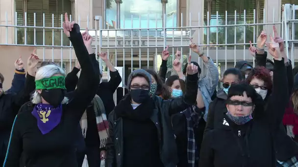 Procès de l'agresseur qui avait foncé en voiture sur 4 colleuses d'affiches féministes à Montpellier