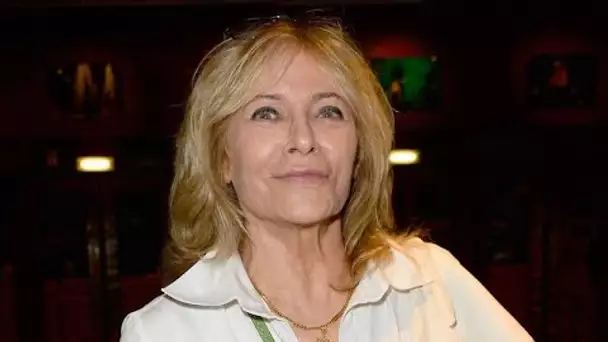 Mort de Nathalie Delon : comment elle a soutenu son ex Alain Delon après ses ennuis de...