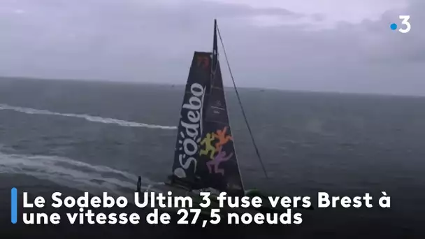 Le Sodebo Ultim 3 fuse vers Brest à une vitesse de 27,5 noeuds