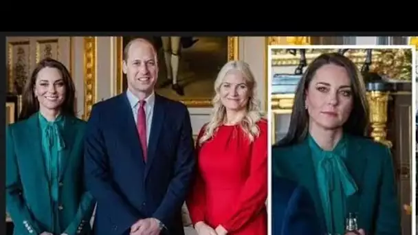 Kate Middleton défie la tradition et rencontre la famille royale norvégienne dans un costume Burberr