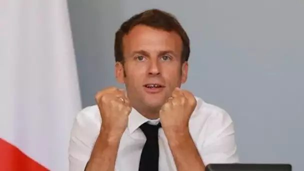 Emmanuel Macron hyper-président ? Il aime  changer lui-même les fils de la prise