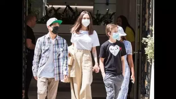 PHOTOS – Angelina Jolie à Paris avec ses enfants : musée et shopping au programme !