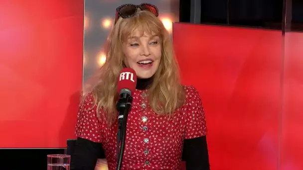 Arielle Dombasle a été à la quincaillerie