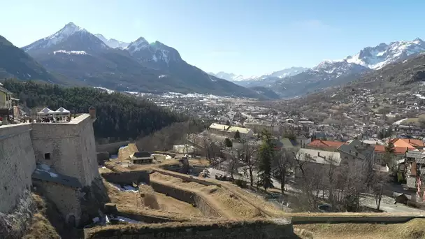 #PlacePolitque / Election présidentielle 2022, la parole aux citoyens de Briançon