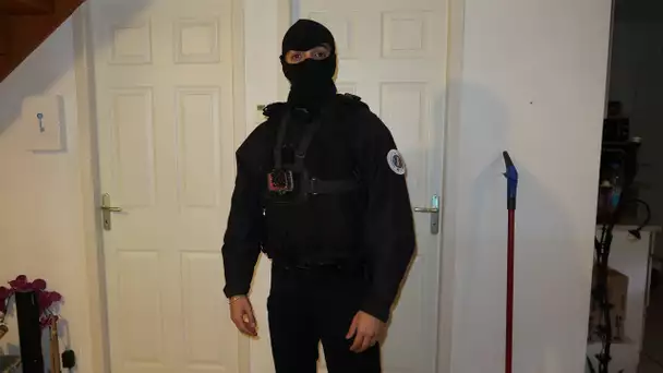 JE DEVIENS POLICIER POUR PRANKER MA TANTE !