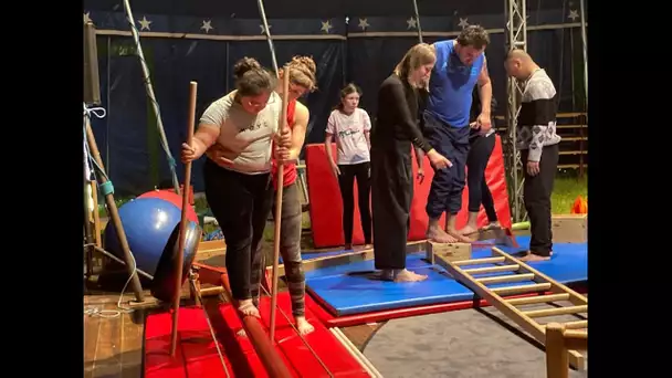 Adultes handicapés et enfants découvrent ensemble l’art du cirque près de Toulouse