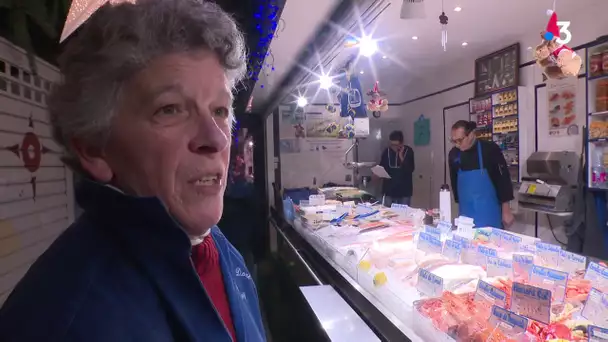 A Grenoble, les halles Sainte-Claire en effervescence à la veille de Noël