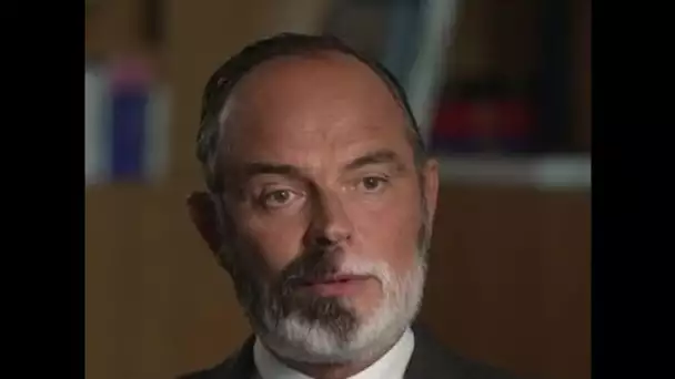 Édouard Philippe submergé d'émotion en évoquant son pire moment à Matignon :...