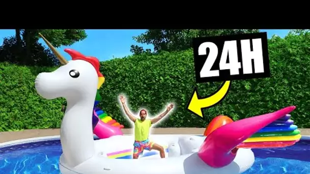 24H DANS LA PISCINE SUR UNE LICORNE XXL GONFLABLE (la plus grande au monde) - Huby