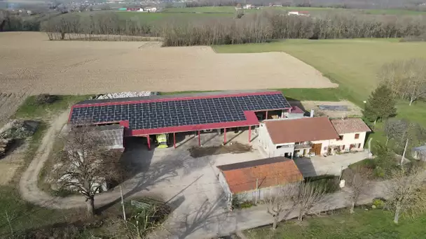 En Isère, une coopérative aide les agriculteurs à installer des panneaux solaires
