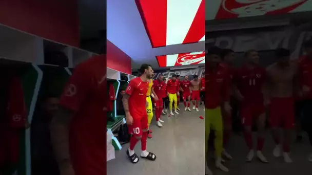 Quand les joueurs turcs célèbrent leur qualification pour l’Euro 2024 🕺