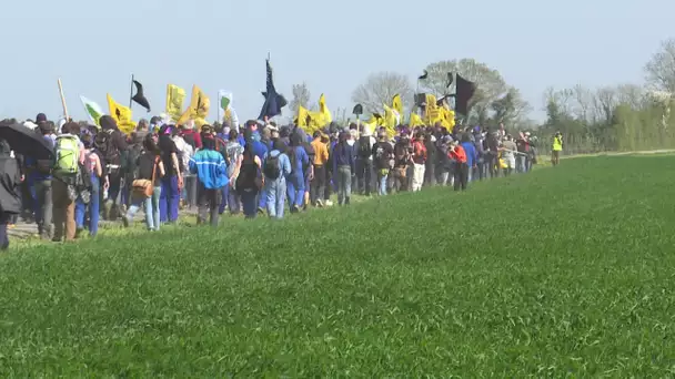 Le printemps maraîchin : manifestation anti-bassines dans les Deux-Sèvres