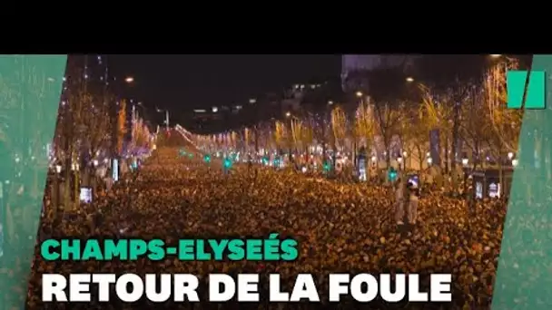 Pour le Nouvel an, les Champs-Élysées retrouvent la foule après deux ans de Covid