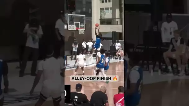 Carter Bryant ➡️ Tounde Yessoufu for the Alley-Oop! 👀 | #Shorts