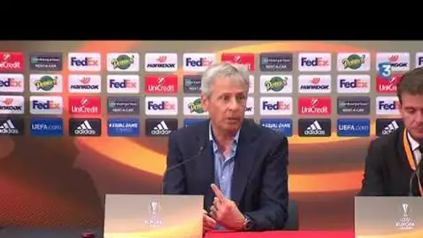 Lucien Favre en conférence de presse après le match contre le Vitesse Arhnem