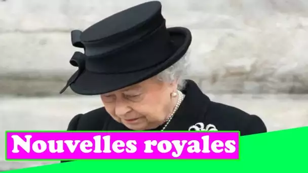 La reine Elizabeth II porte une broche datant des années 1800 lors d'un chat virtuel - portée par Vi