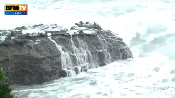 The amazing wave which killed a woman in Biarritz, filmed by an amateur