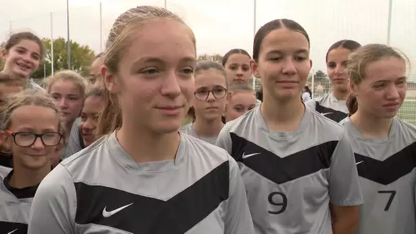 UNSS : le foot pour les filles au stade André Messy à Buxerolles