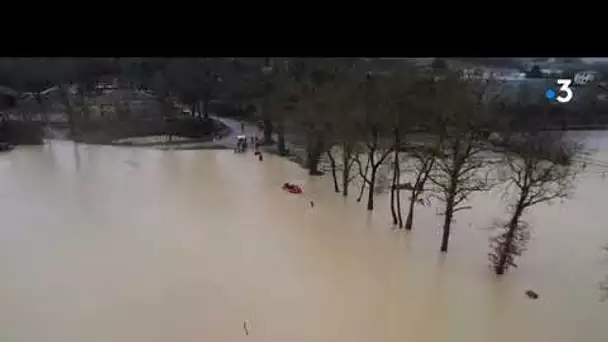 Inondations dans le Gers : des chevaux sauvés des eaux par les pompiers