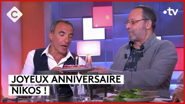 Jean Reno & Nikos Aliagas, complices de jeu - C à Vous - 13/05/2024