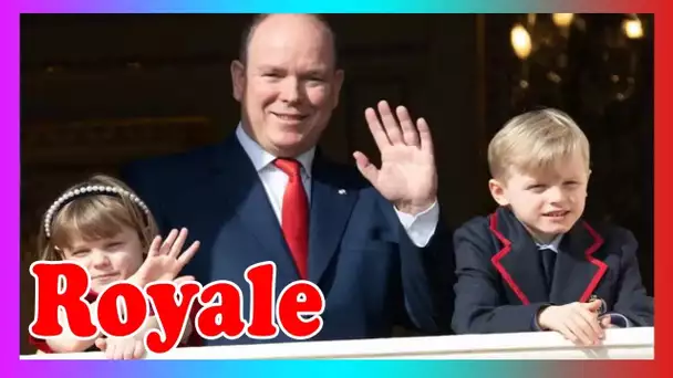 Le prince Albert apparaît avec l3s jumeaux