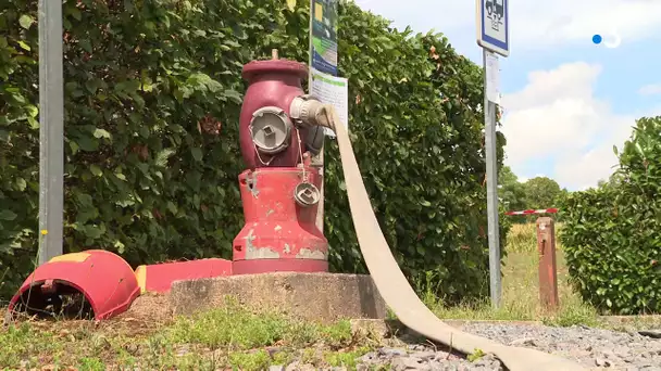 Vidange de l'étang de Matour pour alimenter un cours d'eau